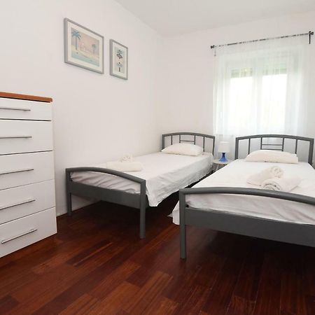 Sun And Sea Apartment Zara Esterno foto