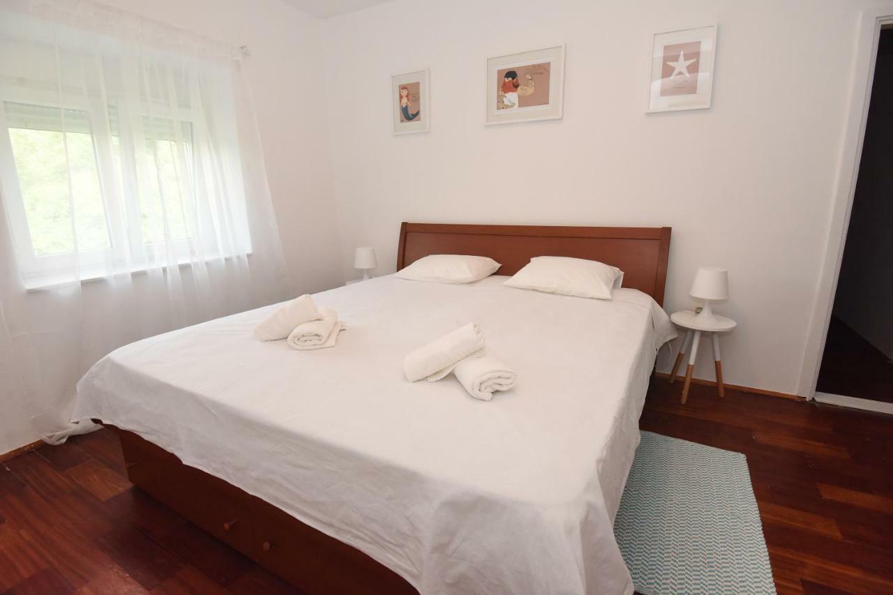 Sun And Sea Apartment Zara Esterno foto